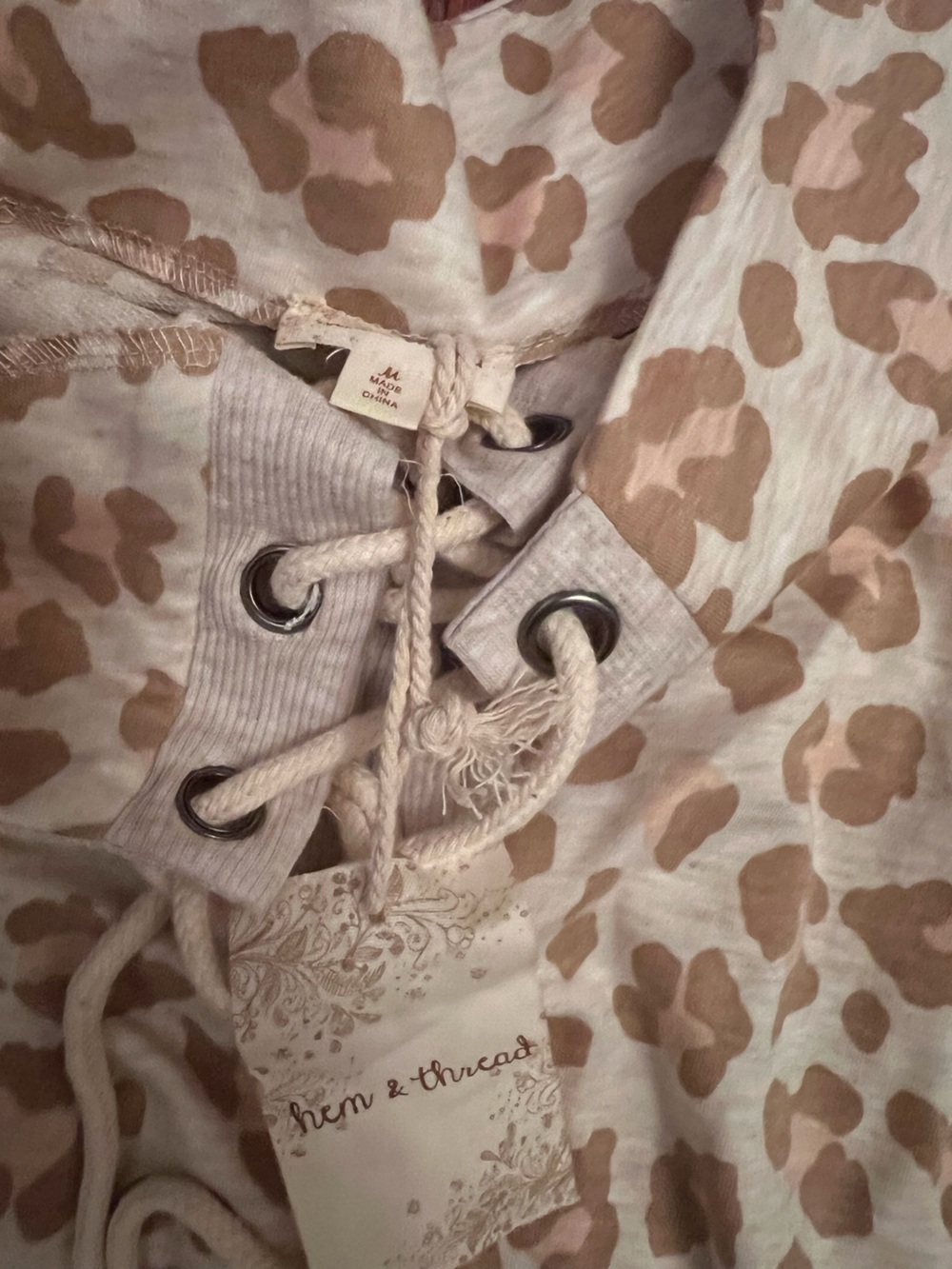 Hem and Thread Leopard Top. - Picture 4 of 4